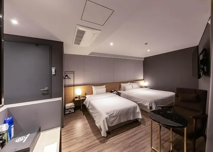 브라운도트 하단점 호텔 *
